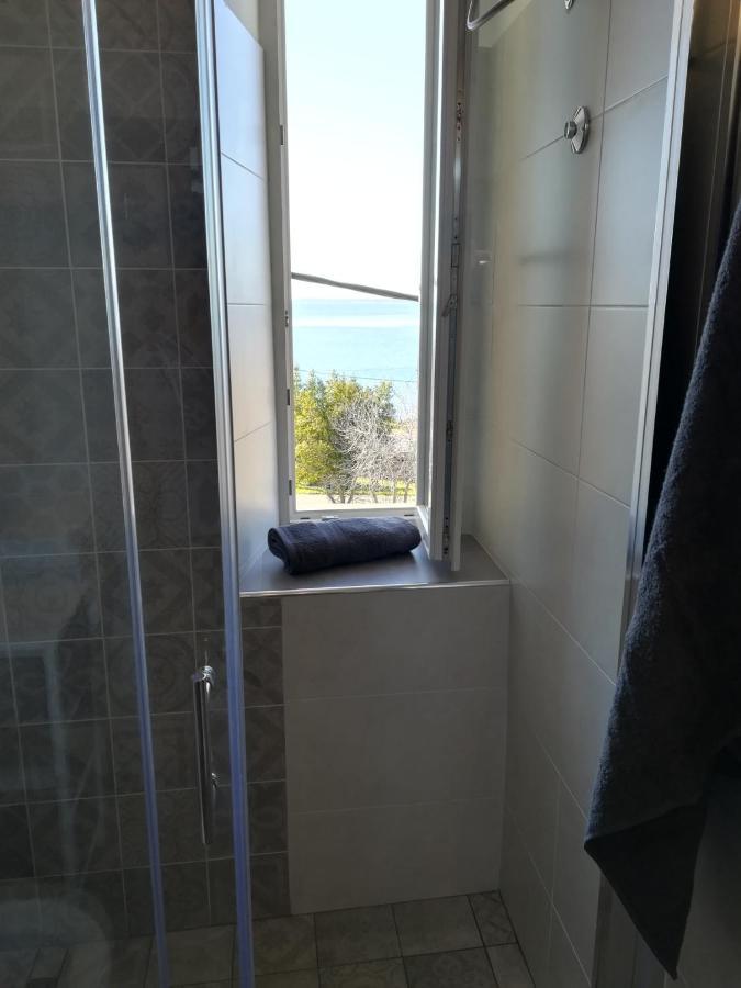 Apartment Stefania On The Beach Koromacno Luaran gambar
