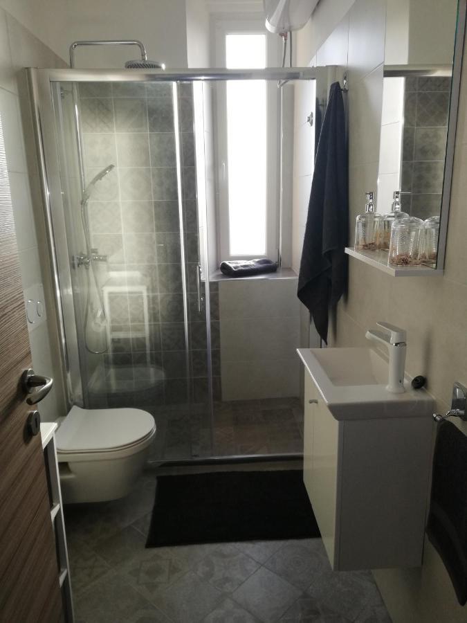 Apartment Stefania On The Beach Koromacno Luaran gambar
