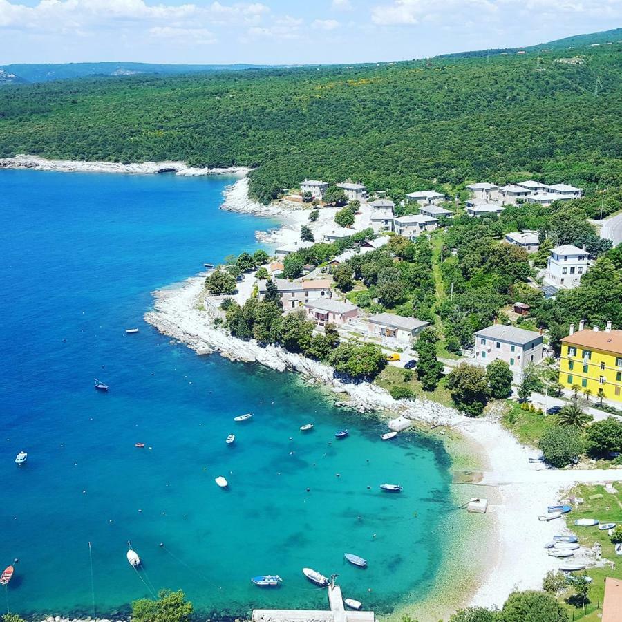 Apartment Stefania On The Beach Koromacno Luaran gambar